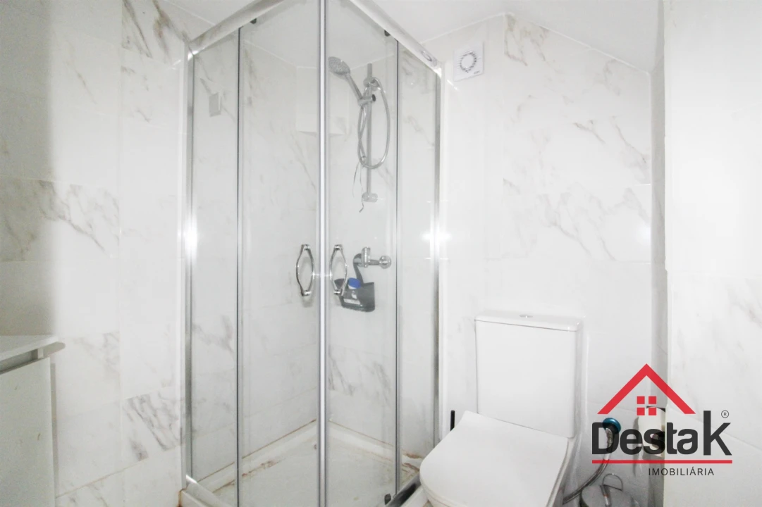 Moradia T2 para Venda em Carvalhais e Candal Foto 12