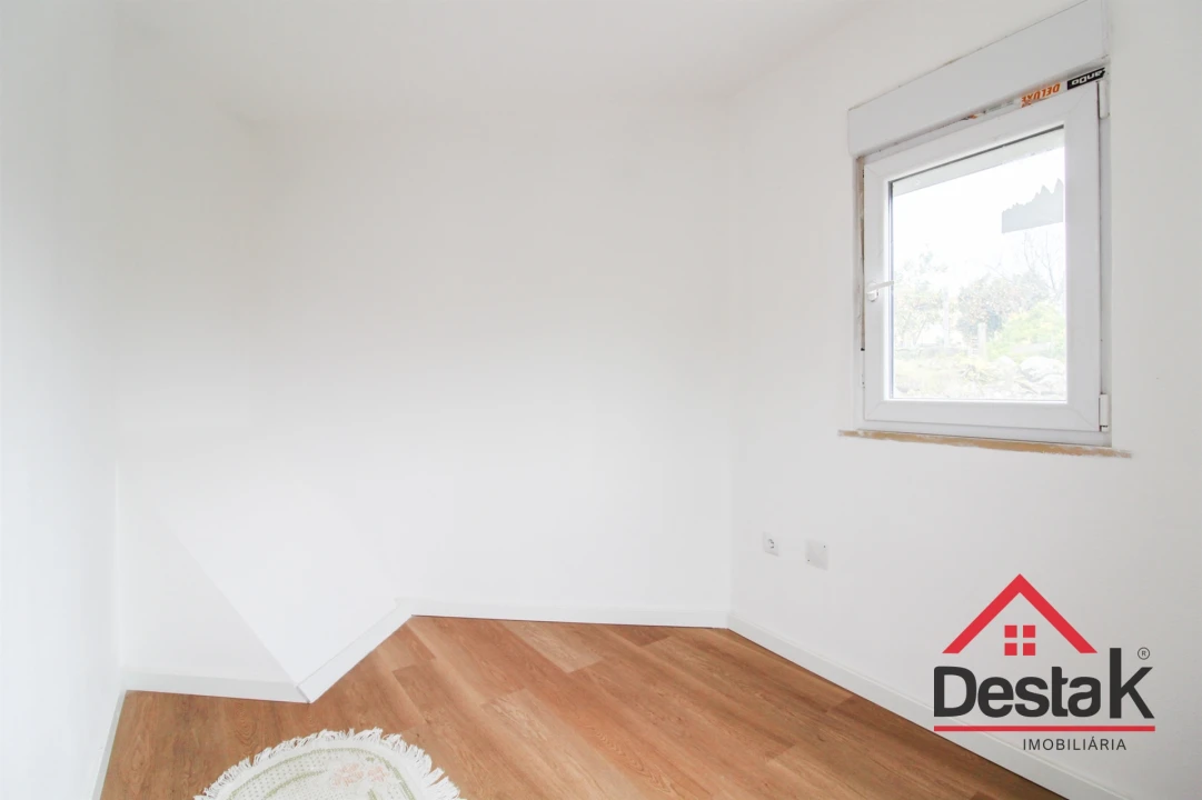 Moradia T2 para Venda em Carvalhais e Candal Foto 9