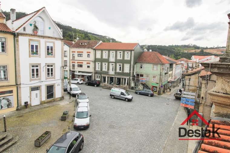 Prédio para Venda em Vouzela e Paços de Vilharigues Foto 16