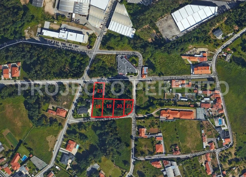 Terreno para Venda em Paços de Brandão Foto 2