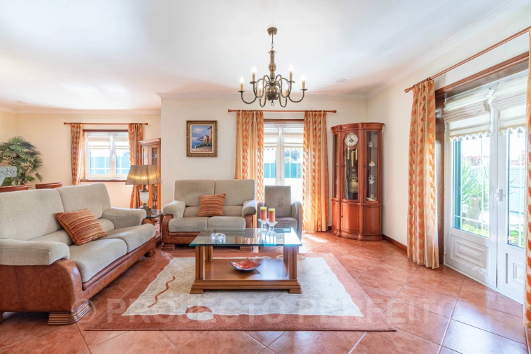 Moradia T4 para Venda em Esmoriz Foto 6