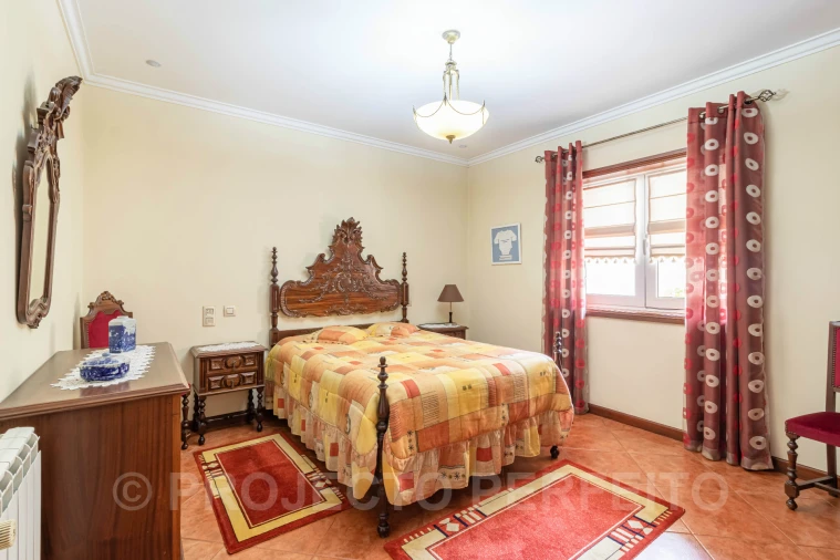 Moradia T4 para Venda em Esmoriz Foto 8