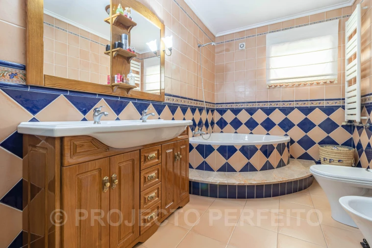 Moradia T4 para Venda em Esmoriz Foto 9