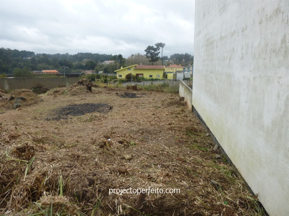 Terreno para Venda em Anta e Guetim Foto 9