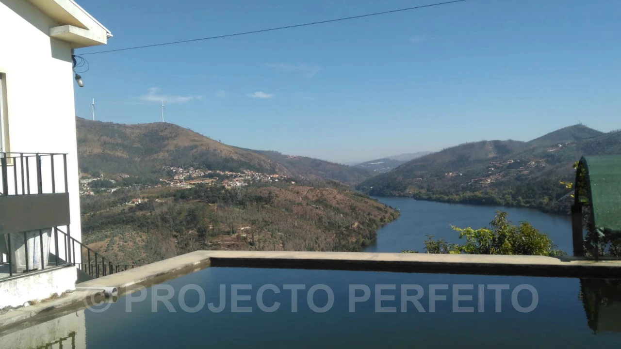 Quinta T3 para Venda em Raiva, Pedorido e Paraíso Foto 2