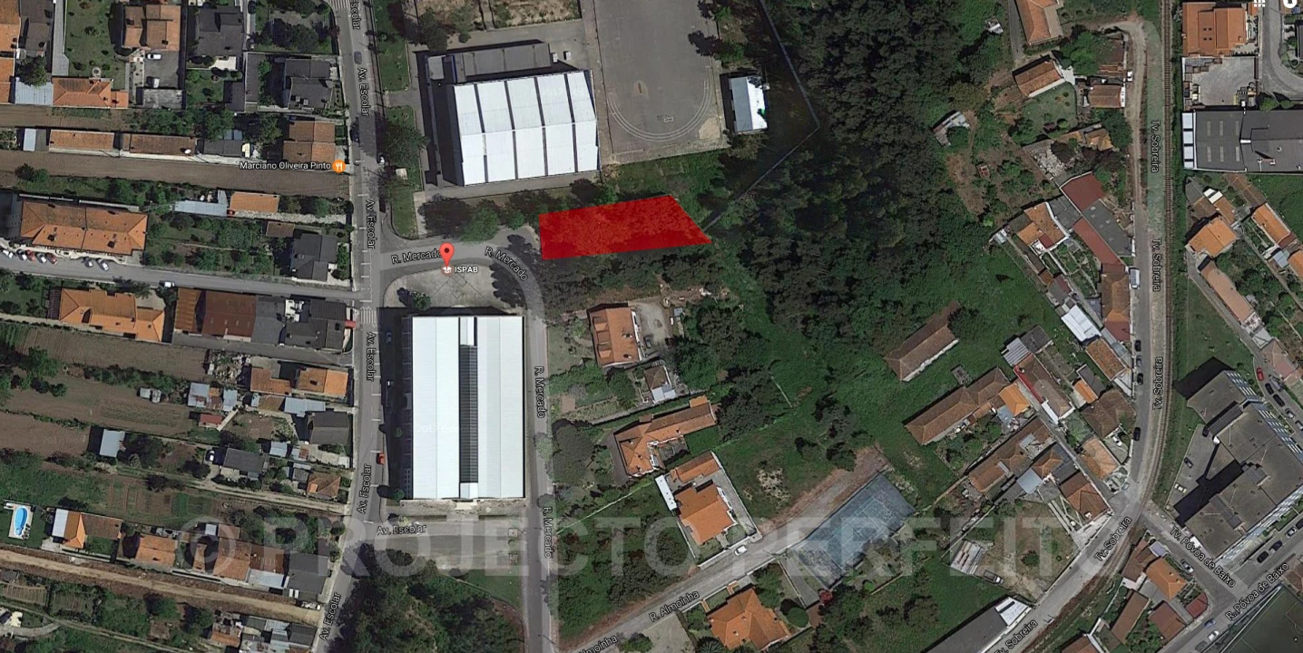 Terreno para Venda em Paços de Brandão Foto 1