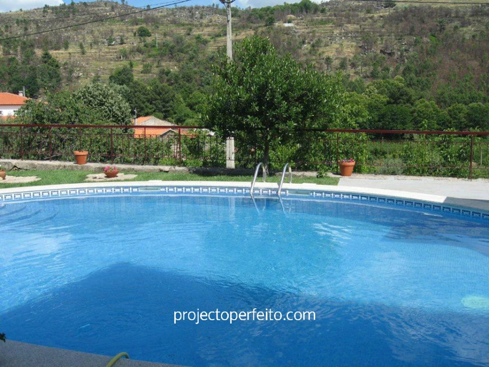 Quinta T9 para Venda em Pinheiros e Vale de Figueira Foto 3