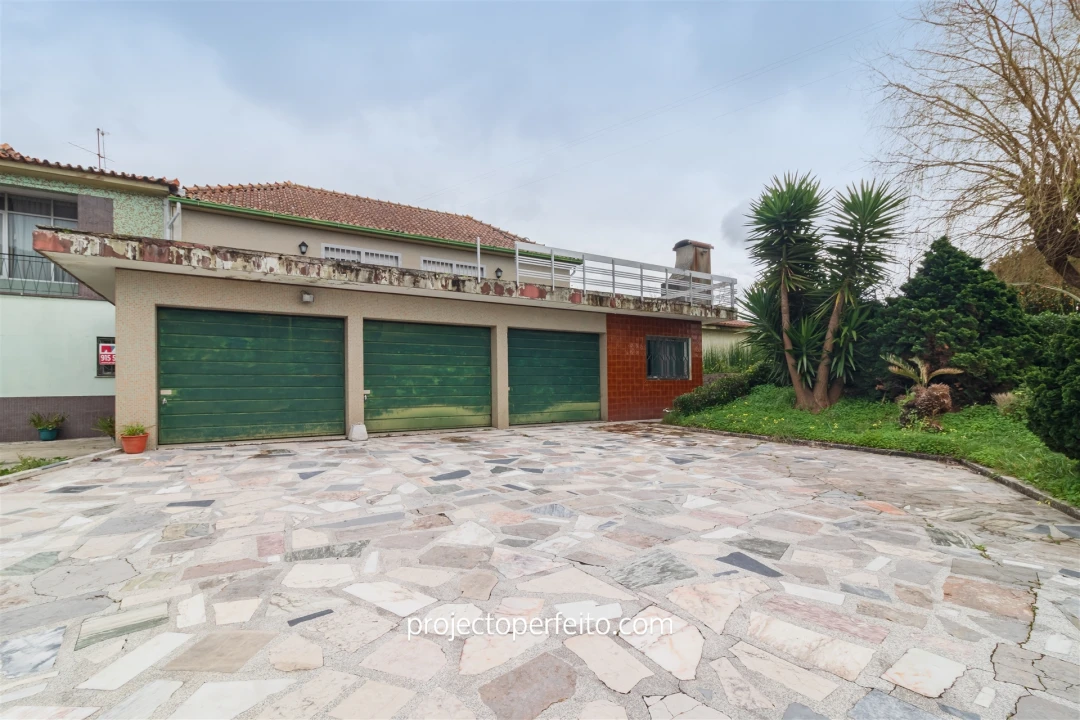 Quinta T5 para Venda em São Paio de Oleiros Foto 3