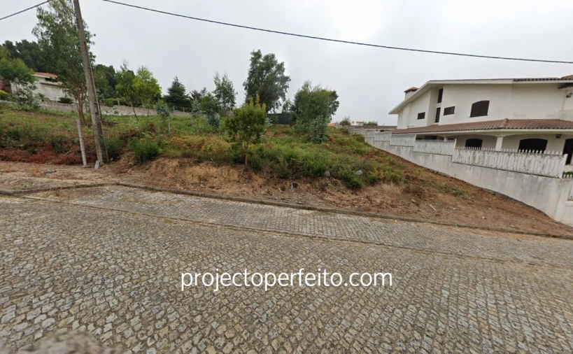 Terreno para Venda em Paços de Brandão Foto 3