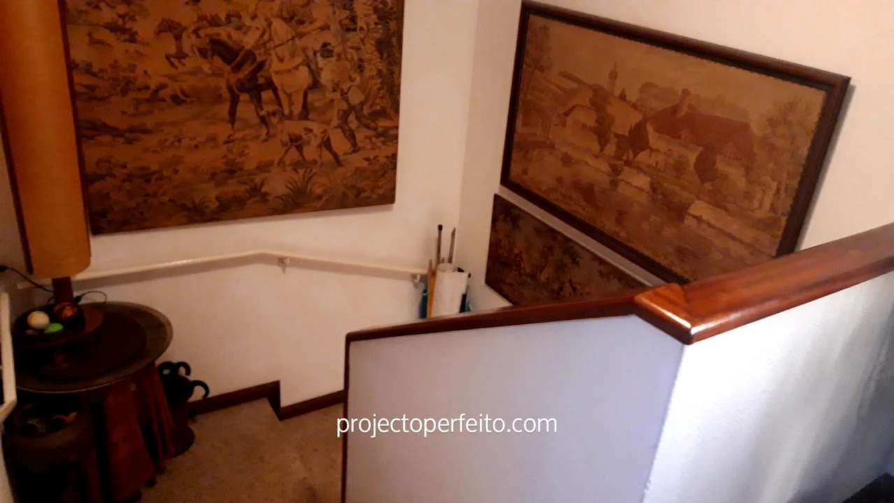 Moradia T4 para Venda em São Felix da Marinha Foto 5