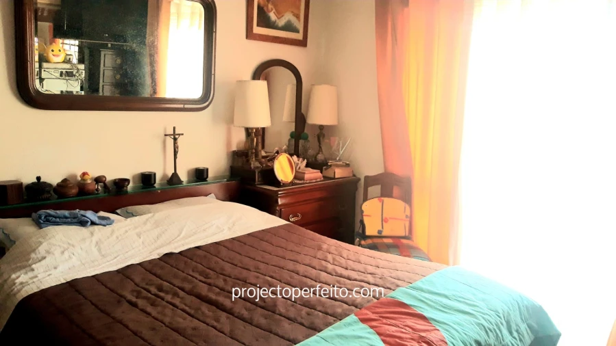 Moradia T4 para Venda em São Felix da Marinha Foto 4