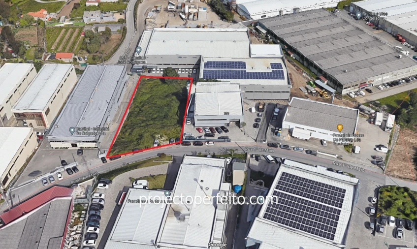 Terreno Comércio / Armazém para Venda em Pencelo Foto 2