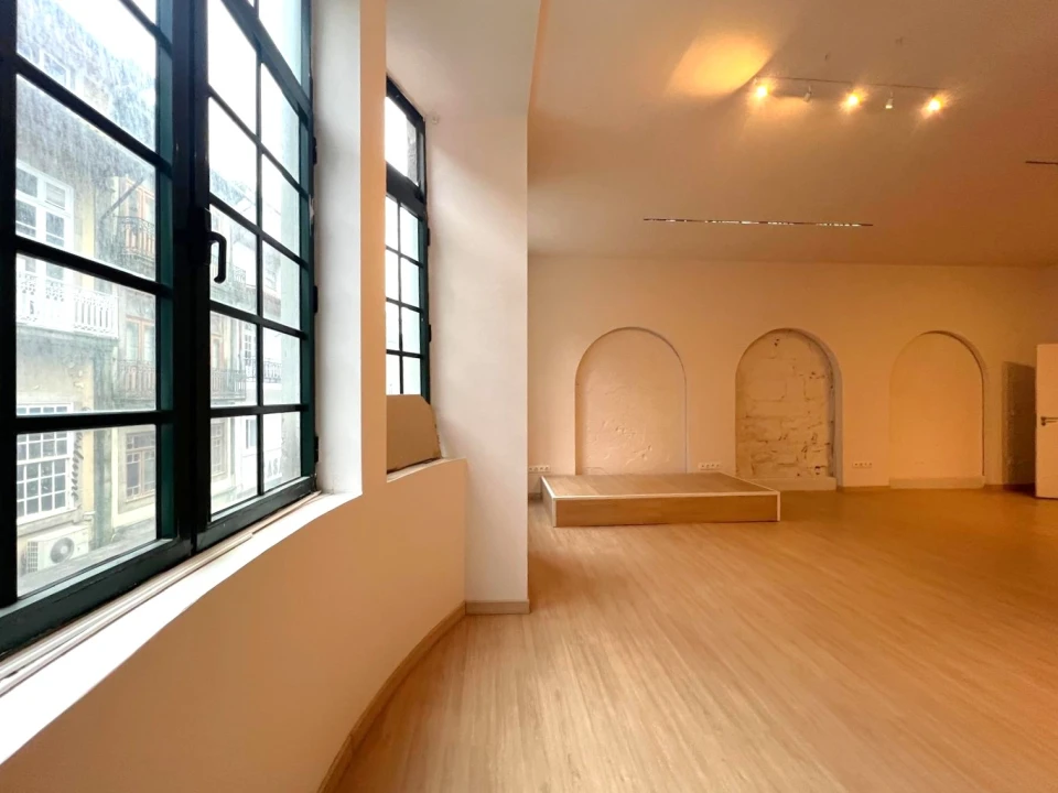 Escritório para Arrendamento em Cedofeita, Santo Ildefonso, Sé, Miragaia, São Nicolau e Vitória Foto 2