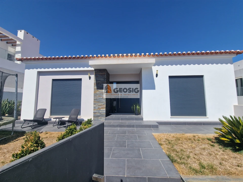 Moradia T4 para Venda em Almodôvar e Graça dos Padrões Foto 1