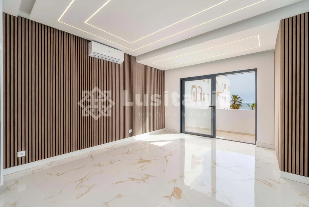 Apartamento T2 para Venda em Quarteira Foto 3