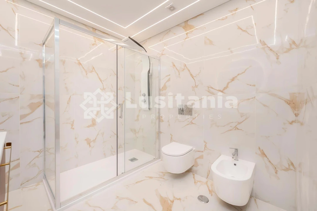 Apartamento T2 para Venda em Quarteira Foto 35