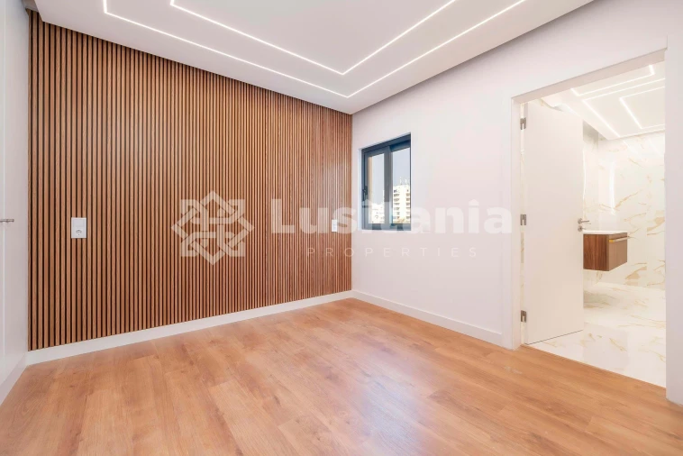 Apartamento T2 para Venda em Quarteira Foto 32