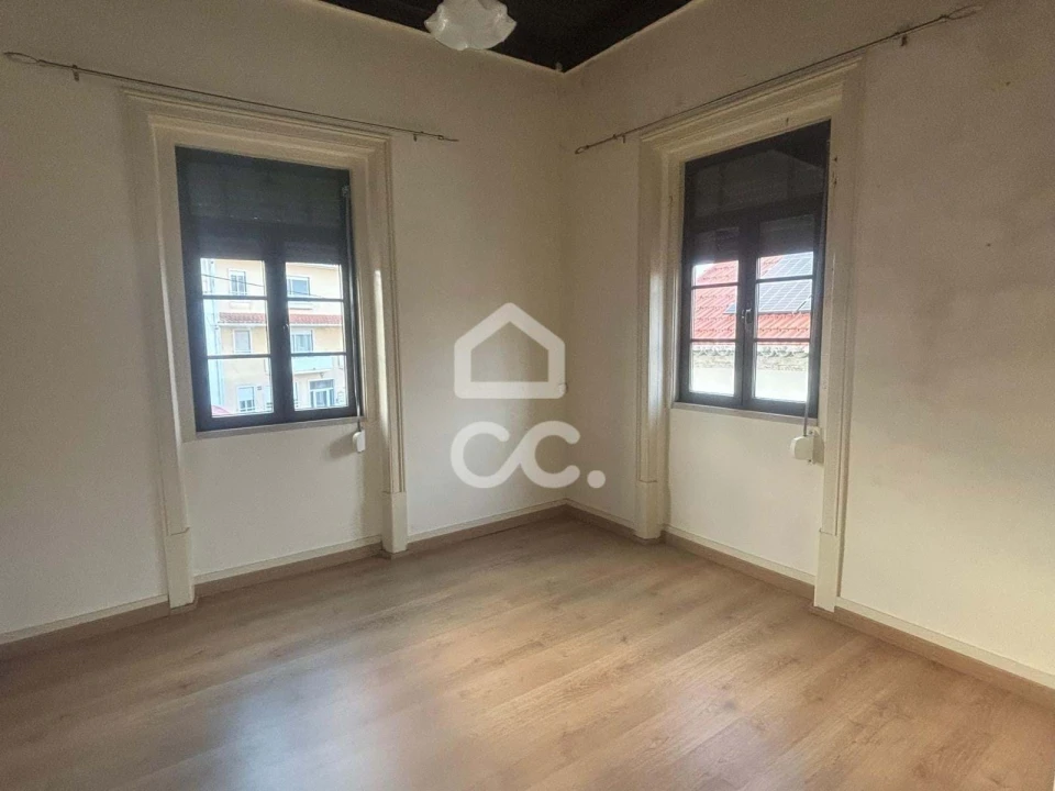 Prédio para Venda em Vieira de Leiria Foto 15