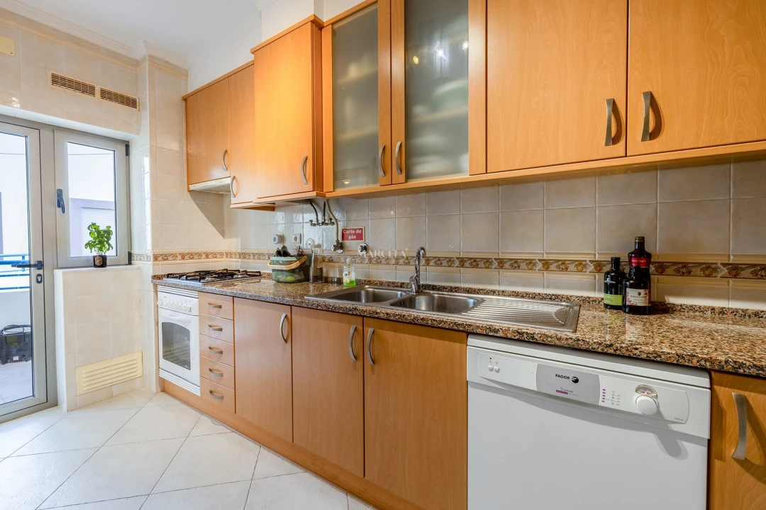 Apartamento T2 para Venda em Vila do Bispo e Raposeira Foto 11