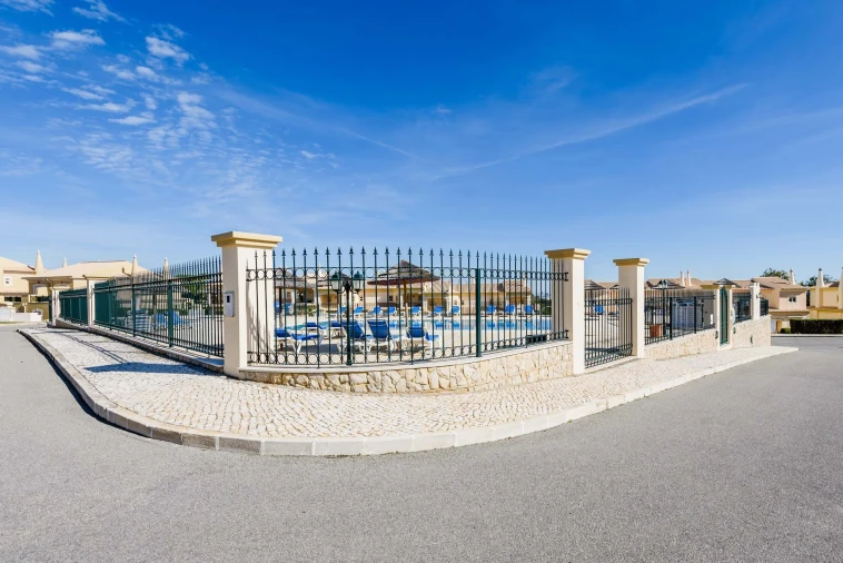 Moradia T3 para Venda em Lagos (São Sebastião e Santa Maria) Foto 3