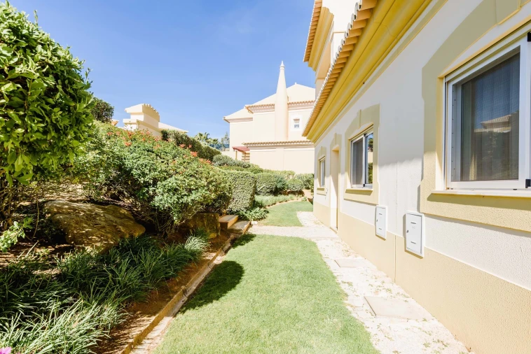 Moradia T3 para Venda em Lagos (São Sebastião e Santa Maria) Foto 46