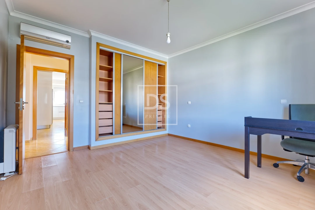 Moradia T4 para Venda em Quinta do Anjo Foto 24