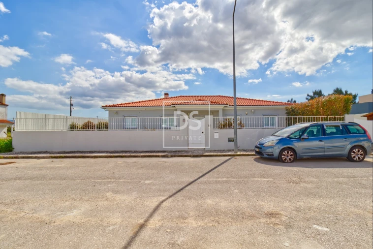 Moradia T4 para Venda em Quinta do Anjo Foto 48