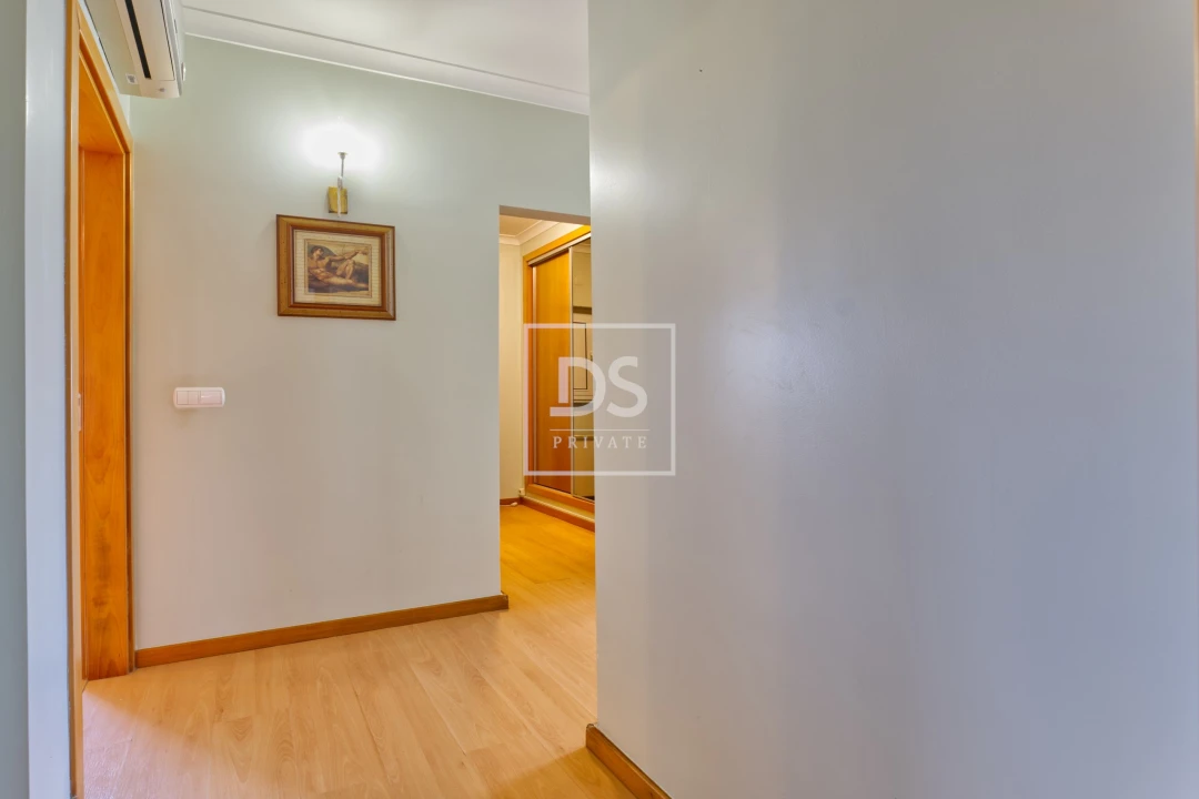 Moradia T4 para Venda em Quinta do Anjo Foto 11