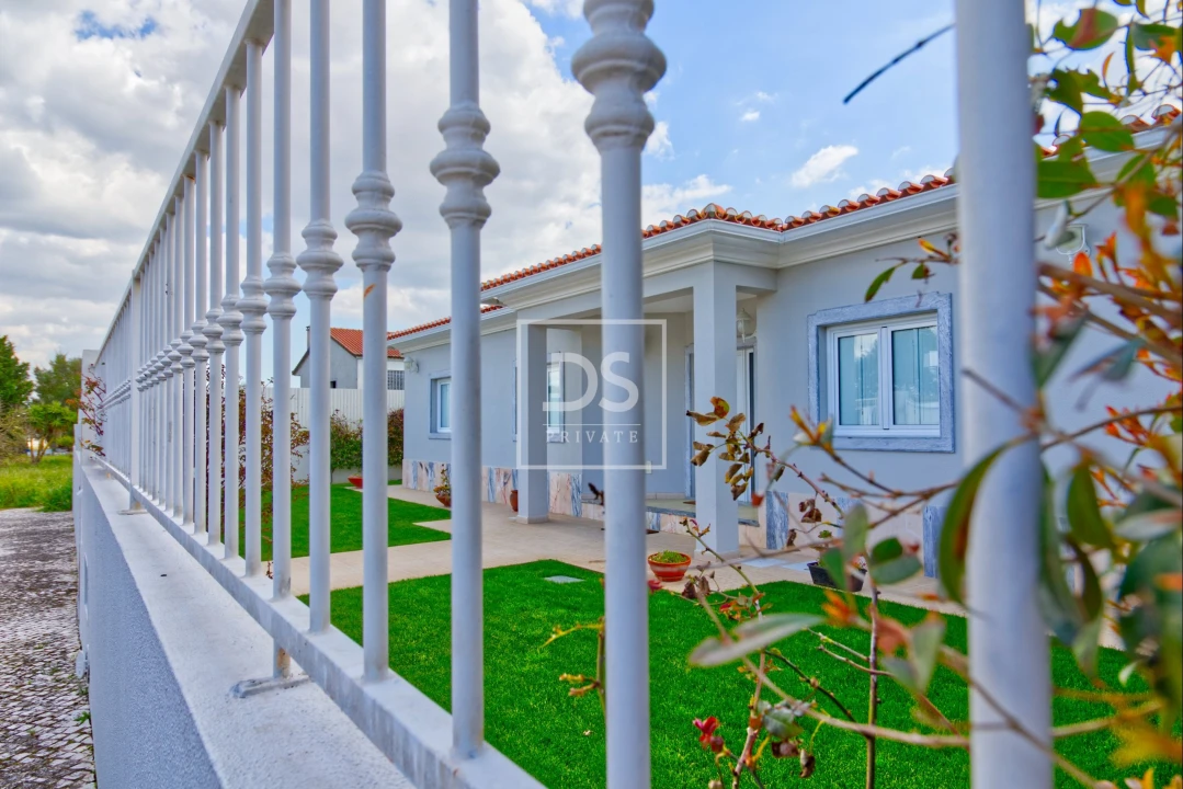 Moradia T4 para Venda em Quinta do Anjo Foto 49