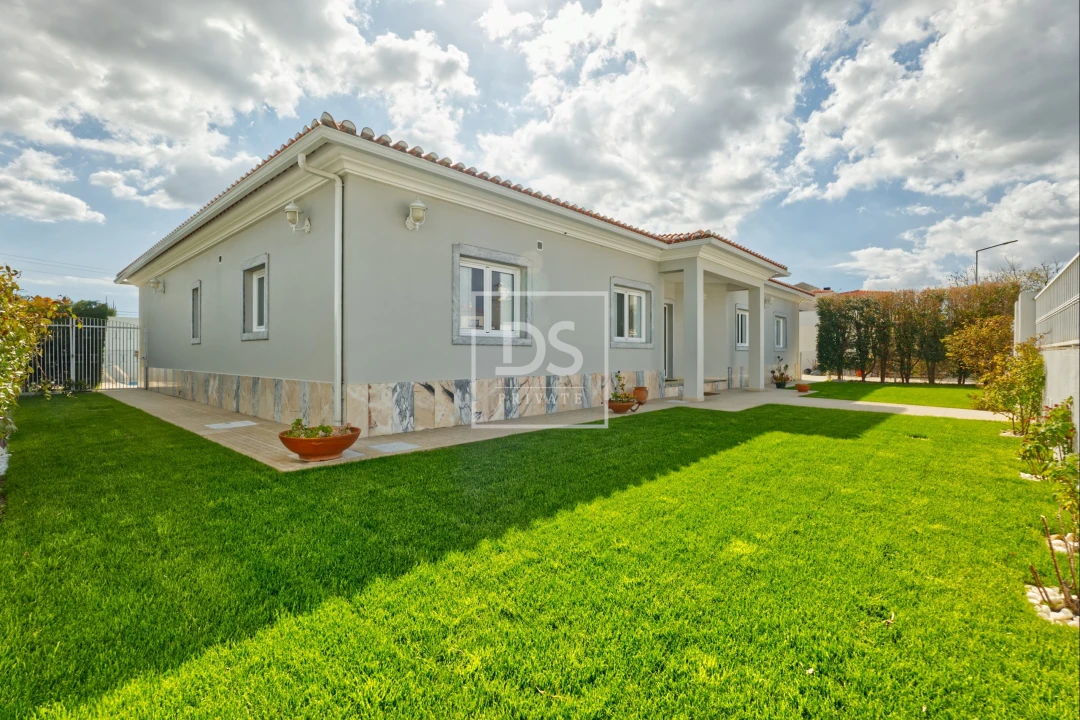 Moradia T4 para Venda em Quinta do Anjo Foto 43