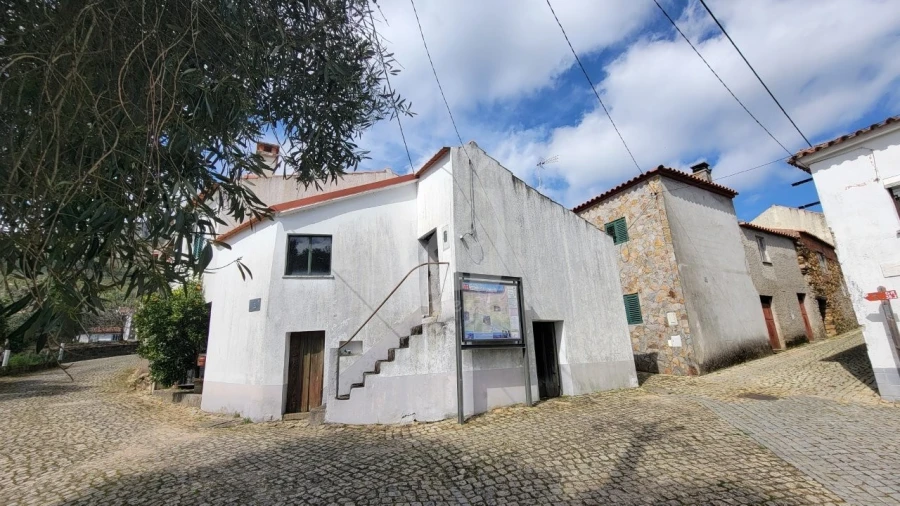 Terreno para Venda em Sarnadas de São Simão Foto 1