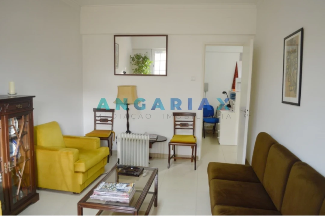 Apartamento T2 para Venda em Sacavém e Prior Velho Foto 3