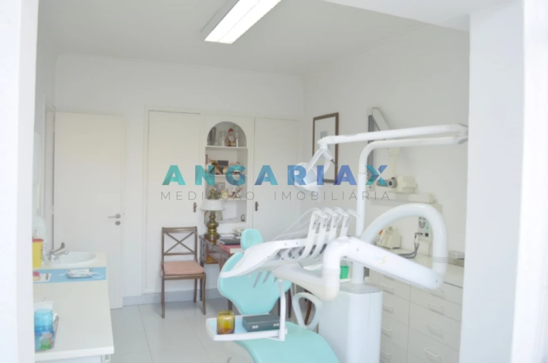 Apartamento T2 para Venda em Sacavém e Prior Velho Foto 11