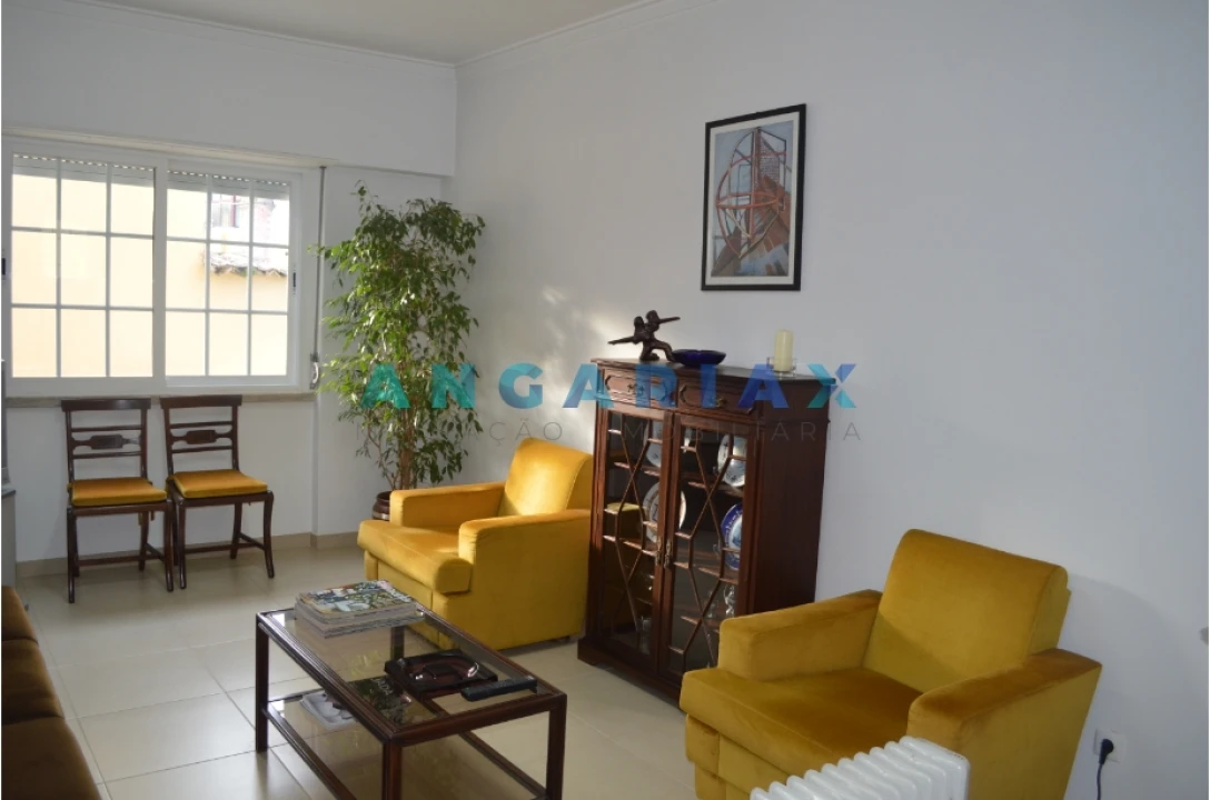 Apartamento T2 para Venda em Sacavém e Prior Velho Foto 4