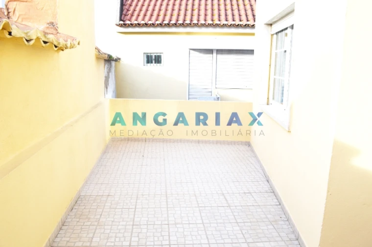 Apartamento T2 para Venda em Sacavém e Prior Velho Foto 14