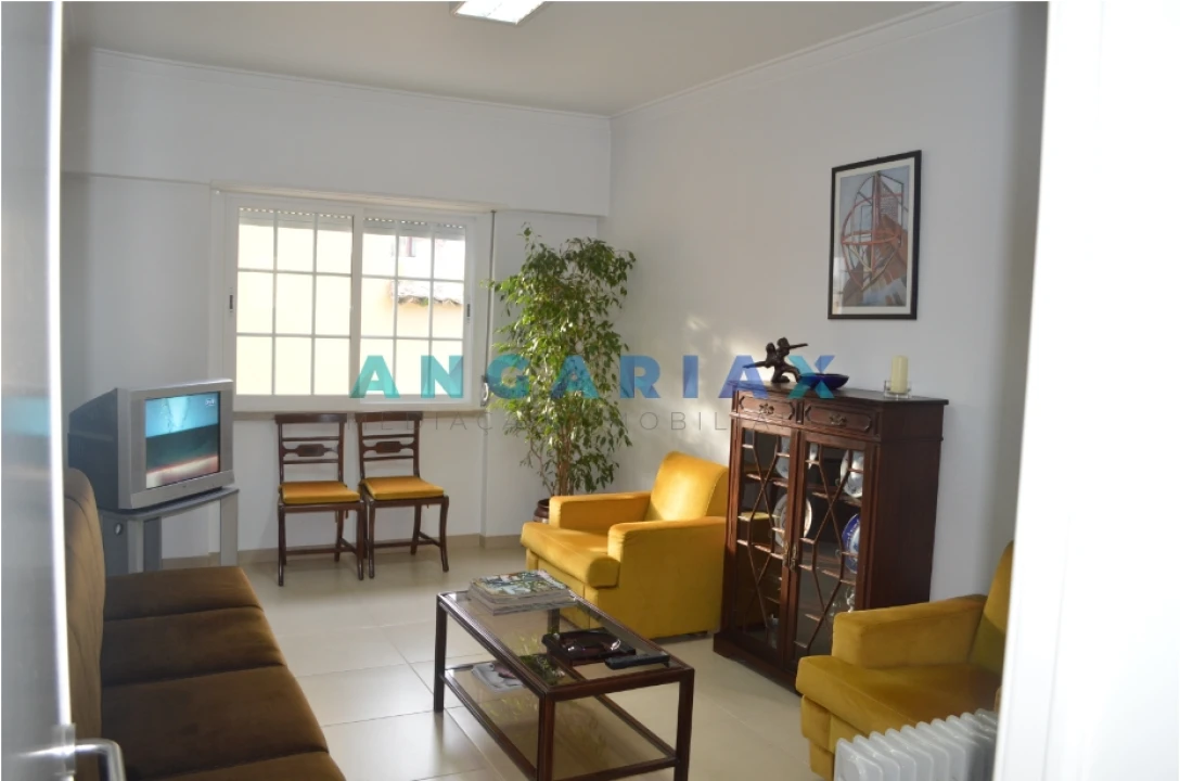 Apartamento T2 para Venda em Sacavém e Prior Velho Foto 7
