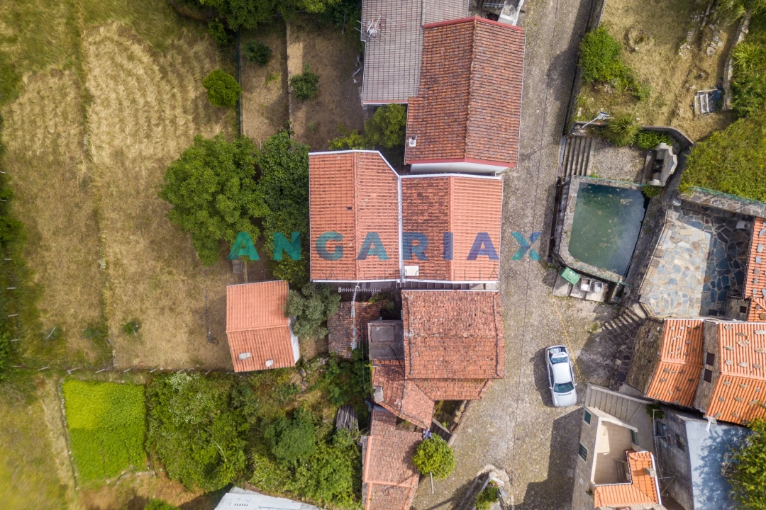 Moradia T5 para Venda em Castanheira de Pêra e Coentral Foto 4