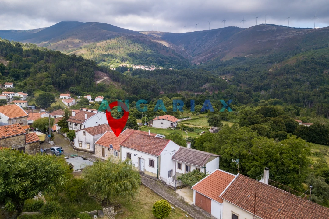 Moradia T5 para Venda em Castanheira de Pêra e Coentral Foto 5