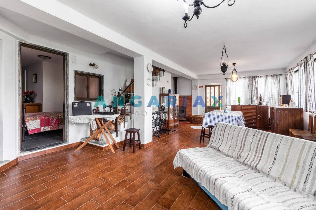 Moradia T5 para Venda em Castanheira de Pêra e Coentral Foto 31