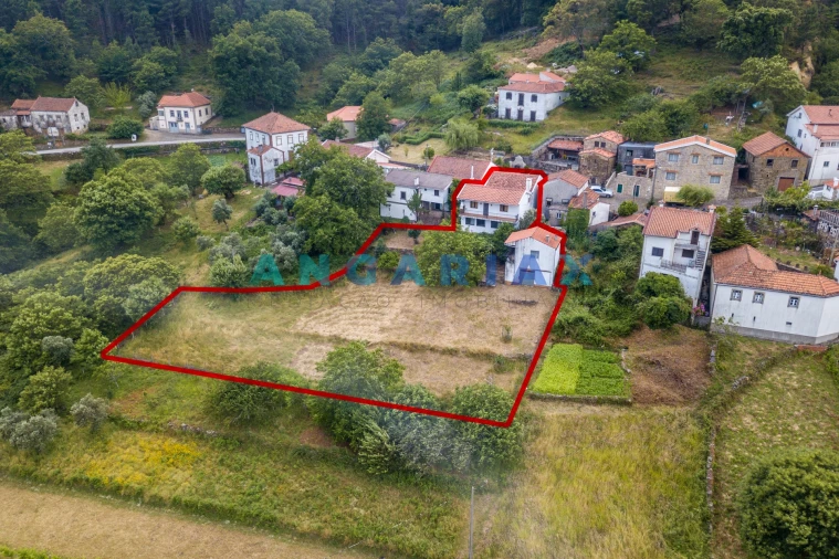 Moradia T5 para Venda em Castanheira de Pêra e Coentral Foto 6