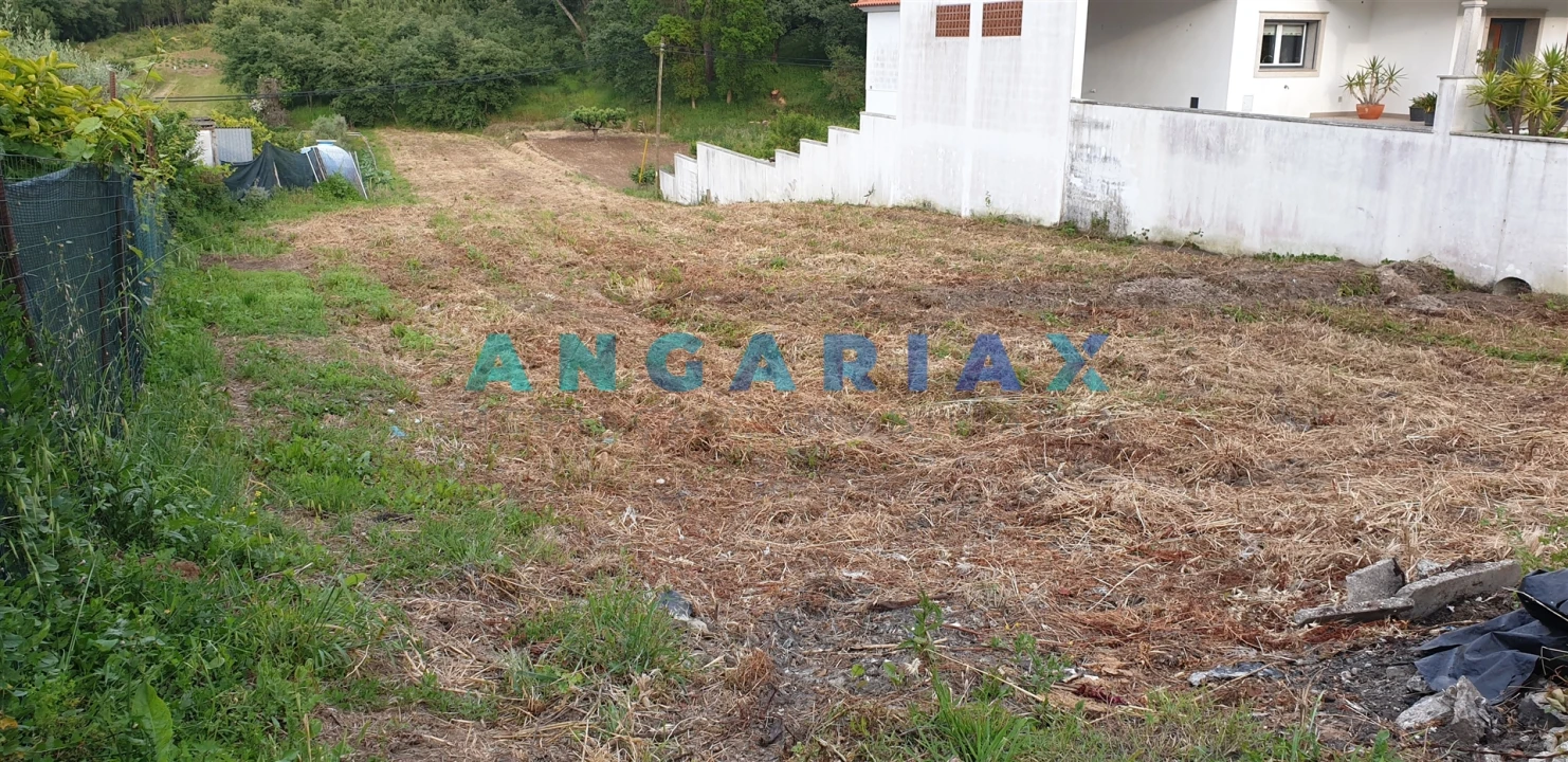 Terreno para Venda em Caranguejeira Foto 2
