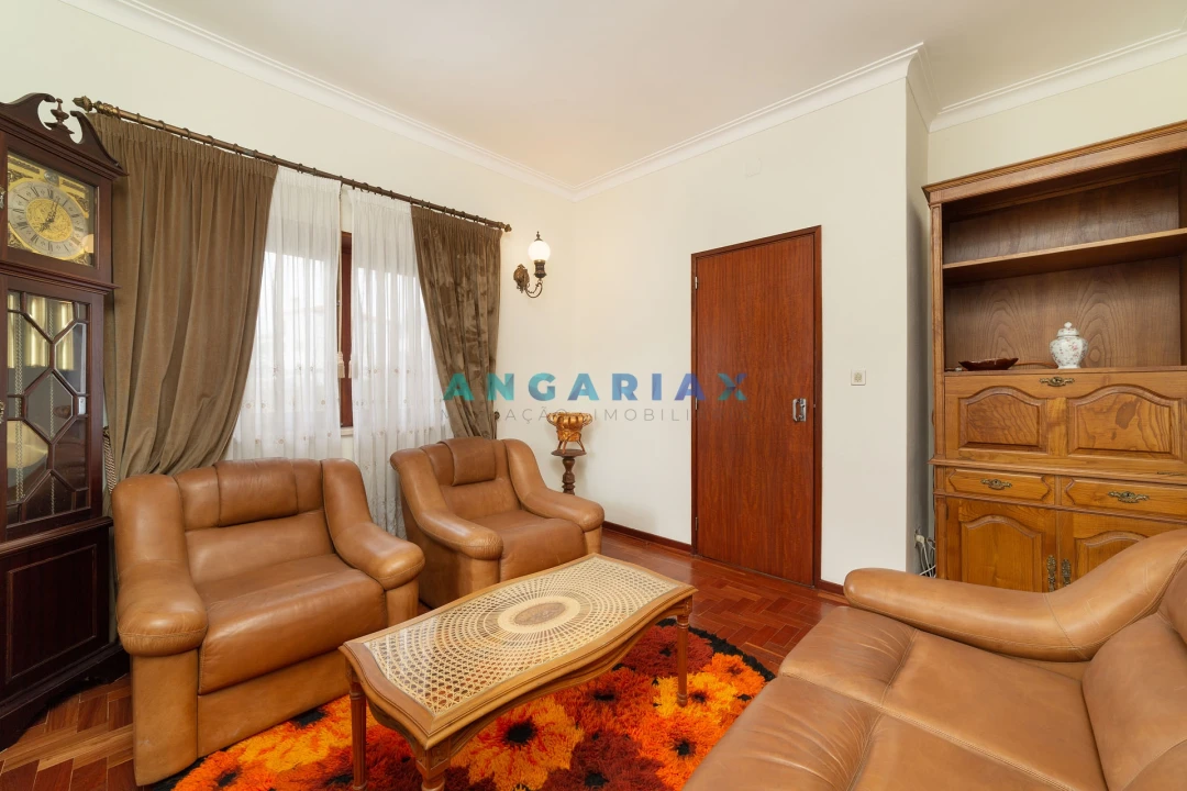 Moradia T3 para Venda em Almalagues Foto 32