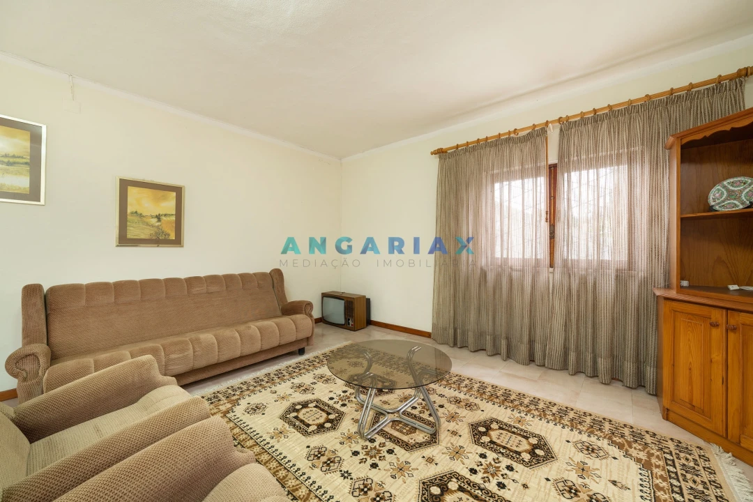 Moradia T3 para Venda em Almalagues Foto 11