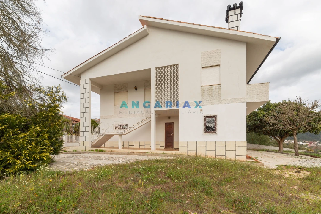 Moradia T3 para Venda em Almalagues Foto 1