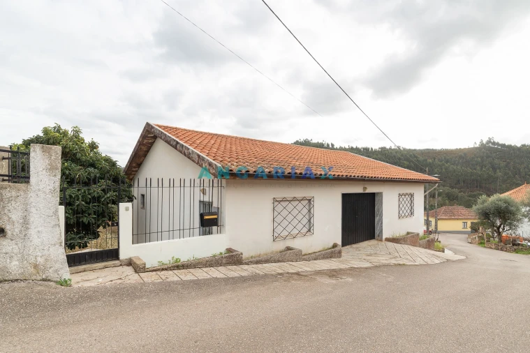 Moradia T3 para Venda em Almalagues Foto 50