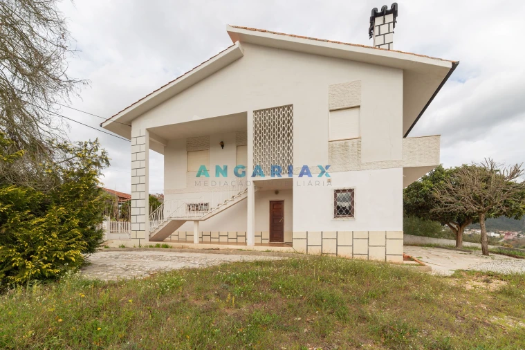 Moradia T3 para Venda em Almalagues Foto 2