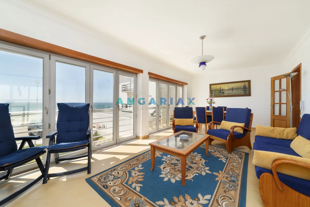 Moradia T4 para Venda em Lavos Foto 1