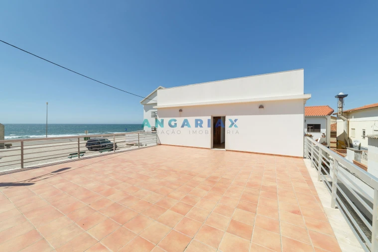 Moradia T4 para Venda em Lavos Foto 11