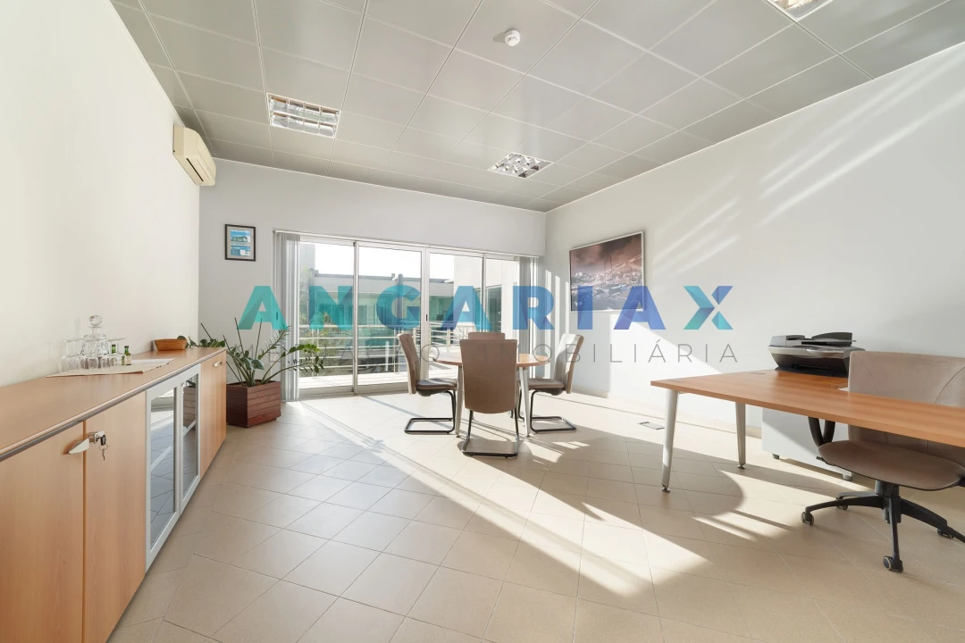 Negócio para Venda em Porto de Mós - São João Baptista e São Pedro Foto 13