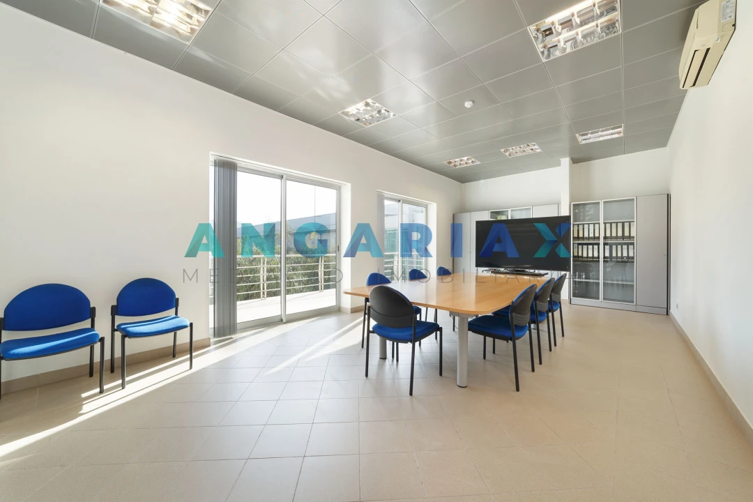 Negócio para Venda em Porto de Mós - São João Baptista e São Pedro Foto 10